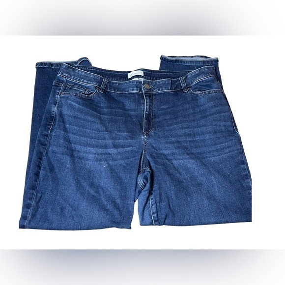 Lane Bryant mid rise straight leg jeans - Picture 1 of 3